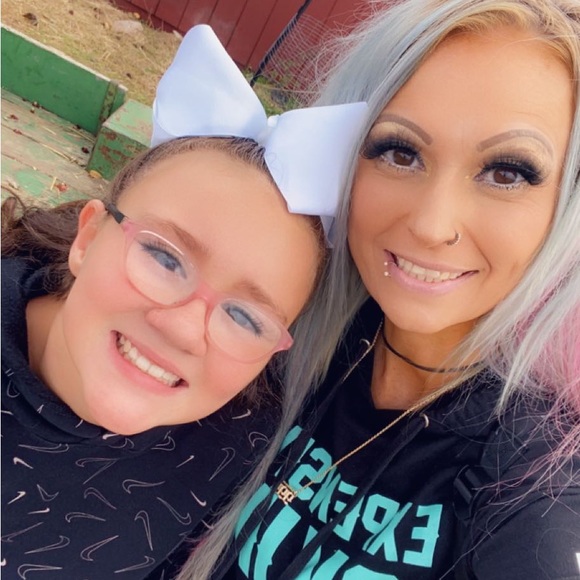 Meet your Posher - Picture 7 of 7